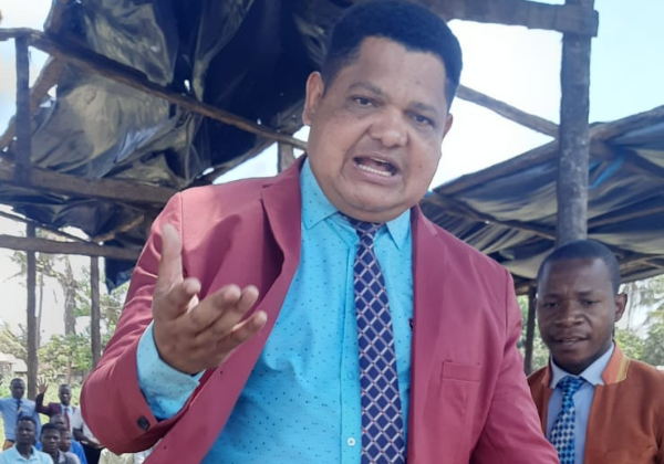 Pastor Reginaldo realiza evangelismo em Moambique