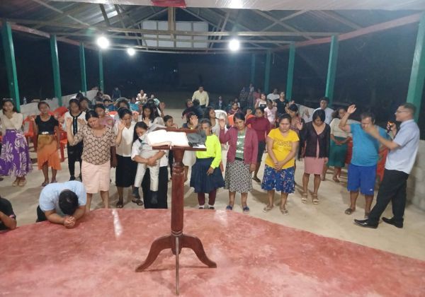 Cidade do Peru  impactada com Evangelismo